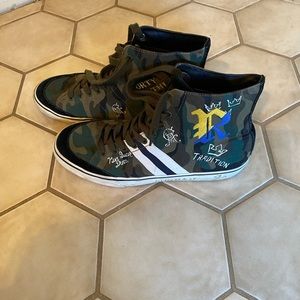 Men’s camouflage polo shoes